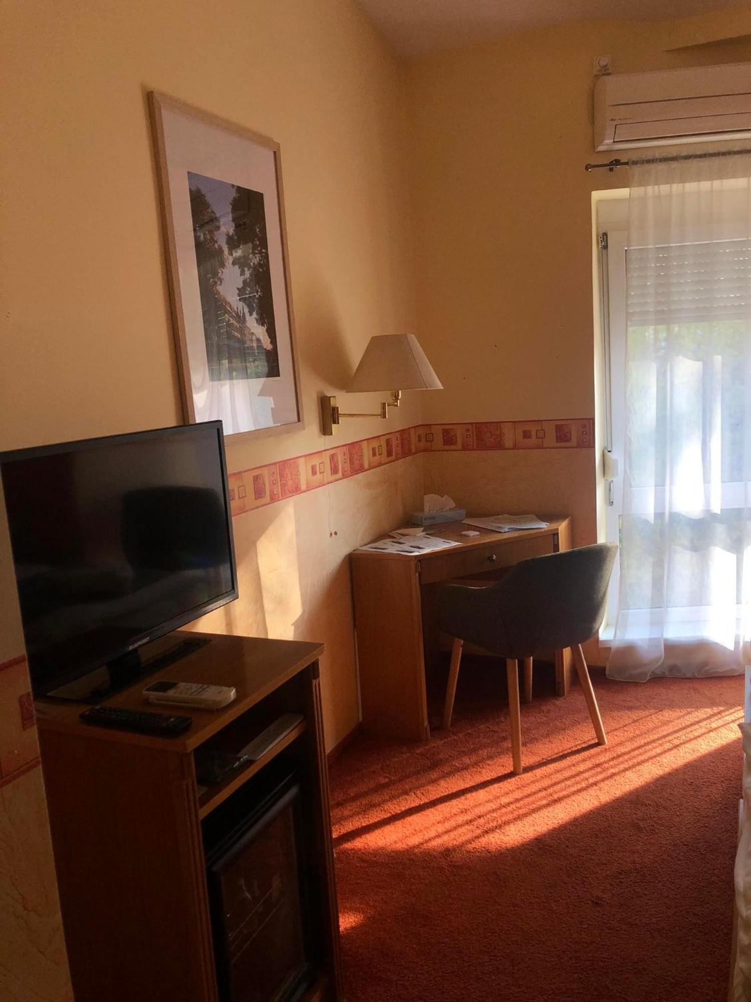 Kenguru Panzio Ξενοδοχείο Hódmezővásárhely Εξωτερικό φωτογραφία